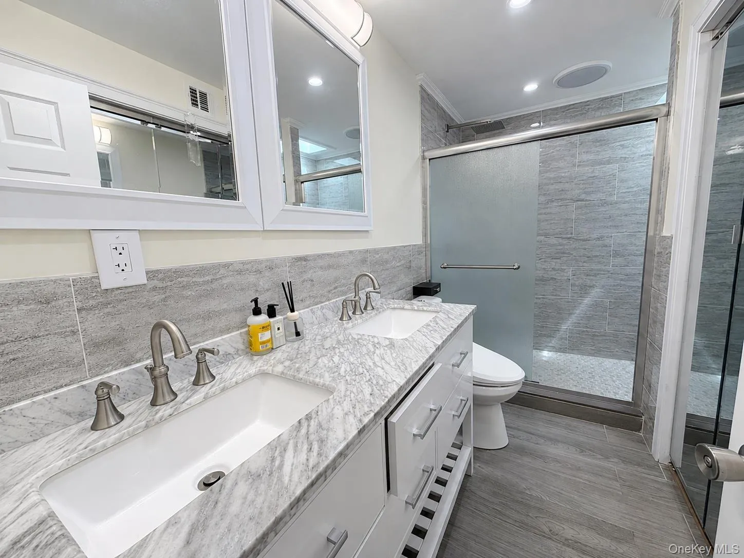 25 Charter Avenue, Huntington, NY, 4 Bedrooms Bedrooms, 9 Rooms Rooms,2 BathroomsBathrooms,Residential,For Rent,Charter,0,1041718 25 Charter Avenue, Huntington, NY, 4 Bedrooms Bedrooms, 9 Rooms Rooms,2 BathroomsBathrooms,Residential,For Rent,Charter,0,1041718