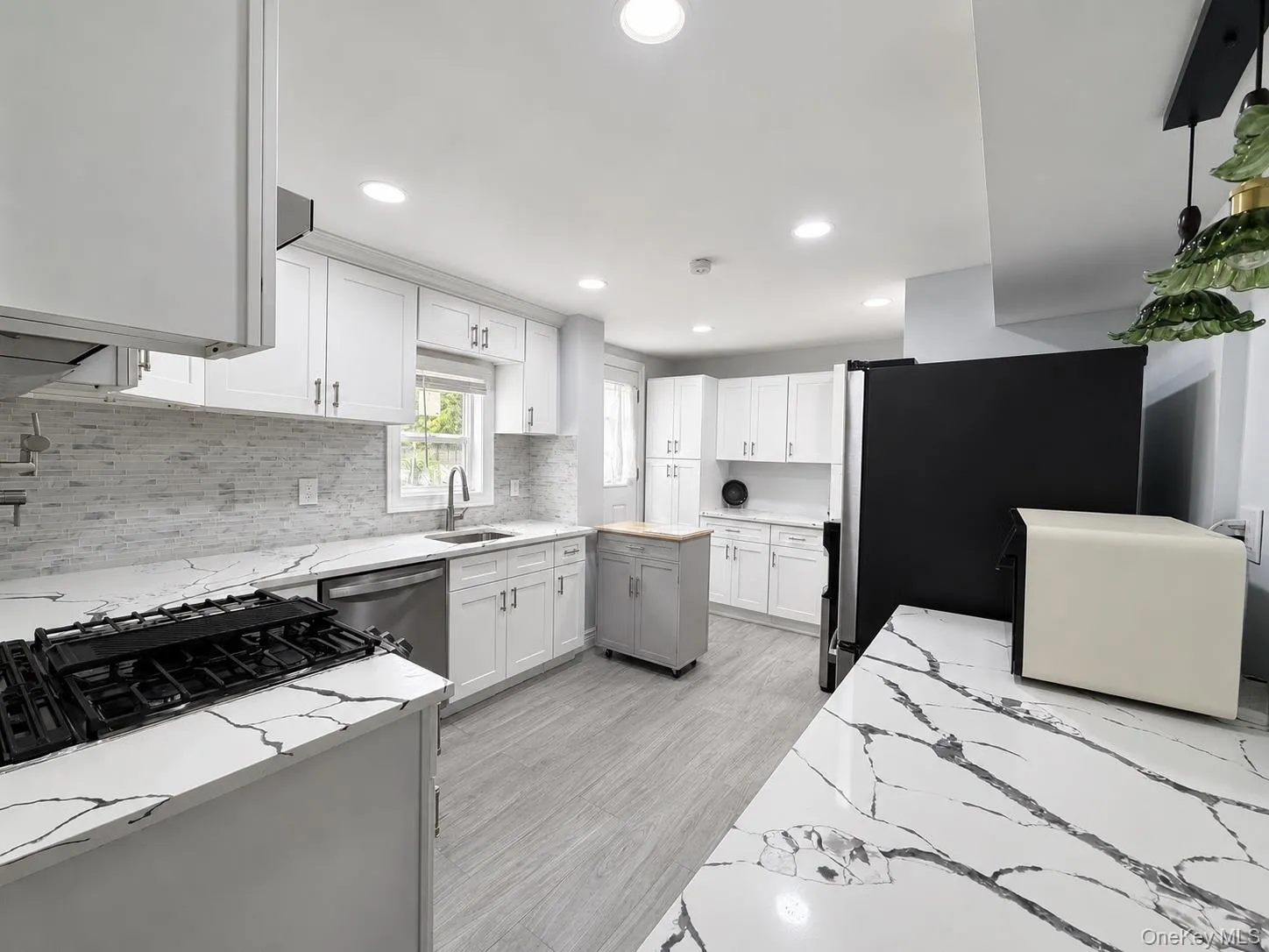 25 Charter Avenue, Huntington, NY, 4 Bedrooms Bedrooms, 9 Rooms Rooms,2 BathroomsBathrooms,Residential,For Rent,Charter,0,1041718 25 Charter Avenue, Huntington, NY, 4 Bedrooms Bedrooms, 9 Rooms Rooms,2 BathroomsBathrooms,Residential,For Rent,Charter,0,1041718