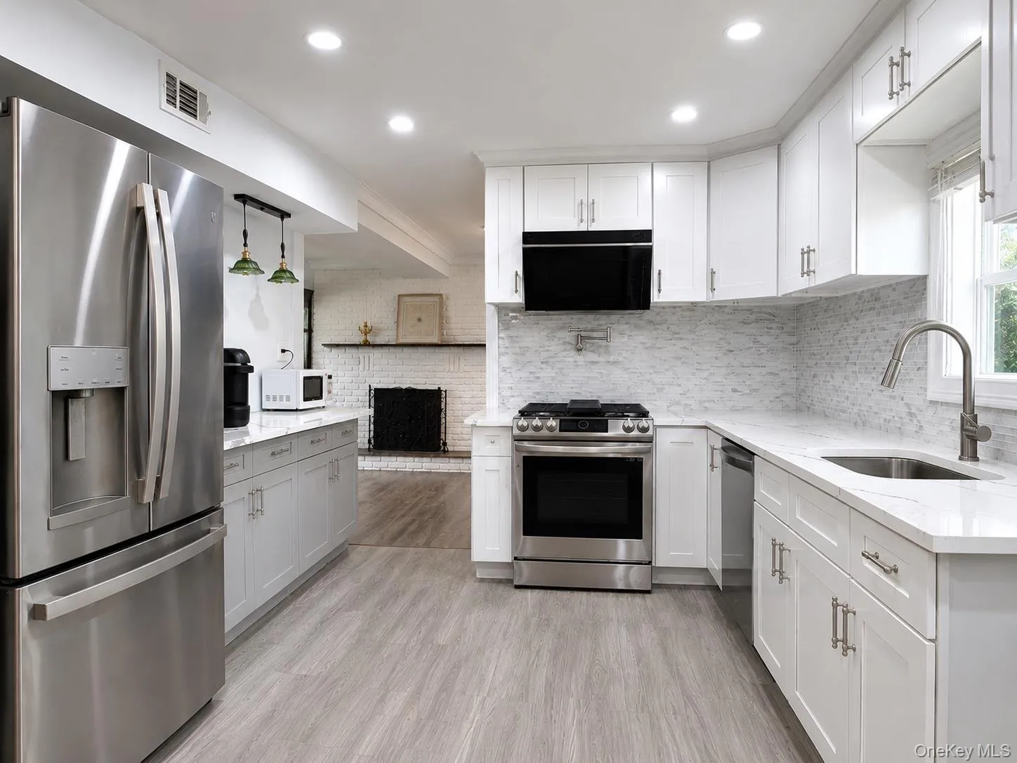 25 Charter Avenue, Huntington, NY, 4 Bedrooms Bedrooms, 9 Rooms Rooms,2 BathroomsBathrooms,Residential,For Rent,Charter,0,1041718 25 Charter Avenue, Huntington, NY, 4 Bedrooms Bedrooms, 9 Rooms Rooms,2 BathroomsBathrooms,Residential,For Rent,Charter,0,1041718