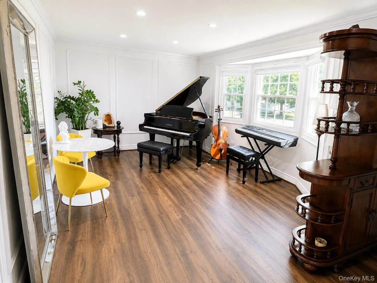 25 Charter Avenue, Huntington, NY, 4 Bedrooms Bedrooms, 9 Rooms Rooms,2 BathroomsBathrooms,Residential,For Rent,Charter,0,1041718 25 Charter Avenue, Huntington, NY, 4 Bedrooms Bedrooms, 9 Rooms Rooms,2 BathroomsBathrooms,Residential,For Rent,Charter,0,1041718
