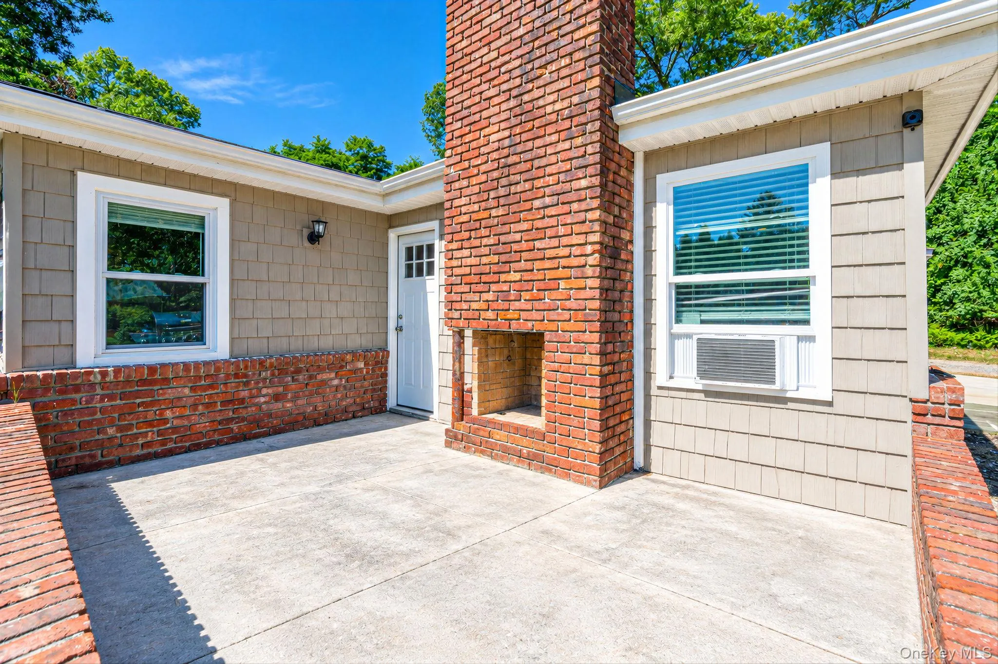 4 Sunny Road, Smithtown, NY, 3 Bedrooms Bedrooms, 6 Rooms Rooms,1 BathroomBathrooms,Residential,For Rent,Sunny,0,1041719 4 Sunny Road, Smithtown, NY, 3 Bedrooms Bedrooms, 6 Rooms Rooms,1 BathroomBathrooms,Residential,For Rent,Sunny,0,1041719
