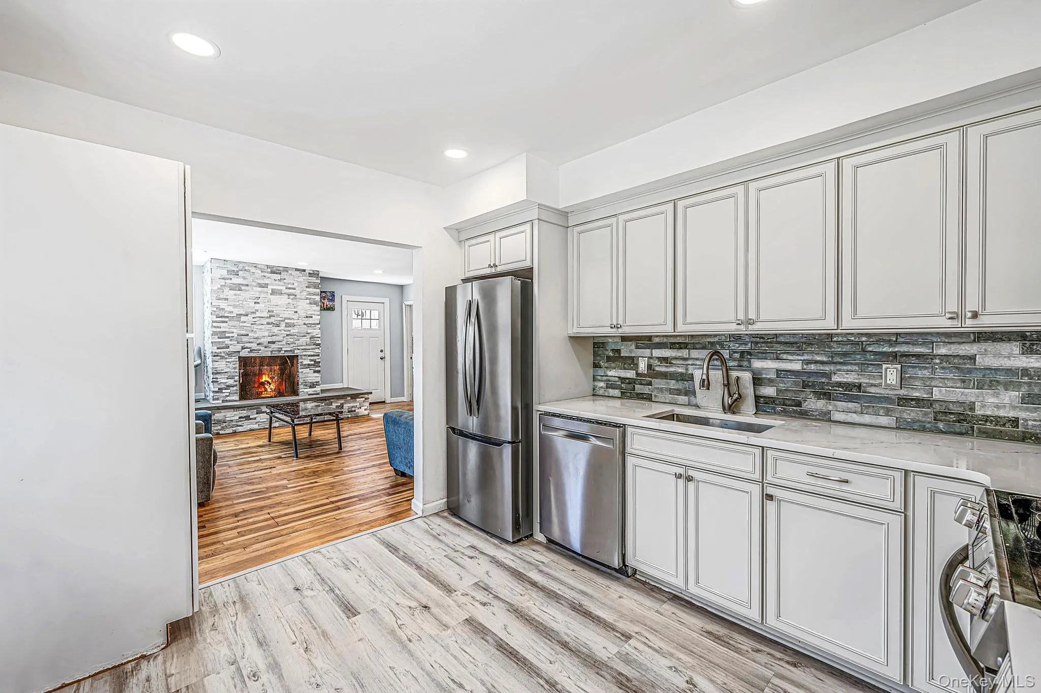 4 Sunny Road, Smithtown, NY, 3 Bedrooms Bedrooms, 6 Rooms Rooms,1 BathroomBathrooms,Residential,For Rent,Sunny,0,1041719 4 Sunny Road, Smithtown, NY, 3 Bedrooms Bedrooms, 6 Rooms Rooms,1 BathroomBathrooms,Residential,For Rent,Sunny,0,1041719