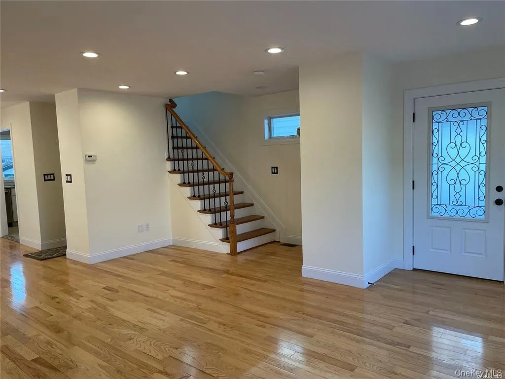 17 Wood Lane, Hempstead, NY, 3 Bedrooms Bedrooms, 6 Rooms Rooms,1 BathroomBathrooms,Residential,For Rent,Wood,0,1041725 17 Wood Lane, Hempstead, NY, 3 Bedrooms Bedrooms, 6 Rooms Rooms,1 BathroomBathrooms,Residential,For Rent,Wood,0,1041725