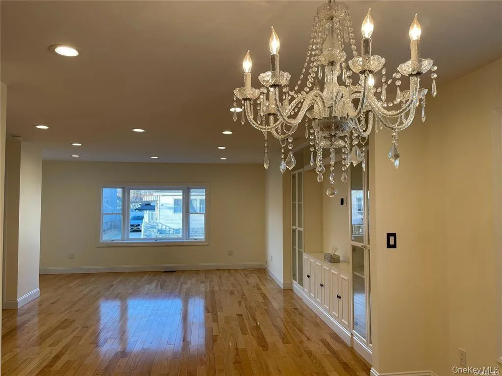 17 Wood Lane, Hempstead, NY, 3 Bedrooms Bedrooms, 6 Rooms Rooms,1 BathroomBathrooms,Residential,For Rent,Wood,0,1041725 17 Wood Lane, Hempstead, NY, 3 Bedrooms Bedrooms, 6 Rooms Rooms,1 BathroomBathrooms,Residential,For Rent,Wood,0,1041725