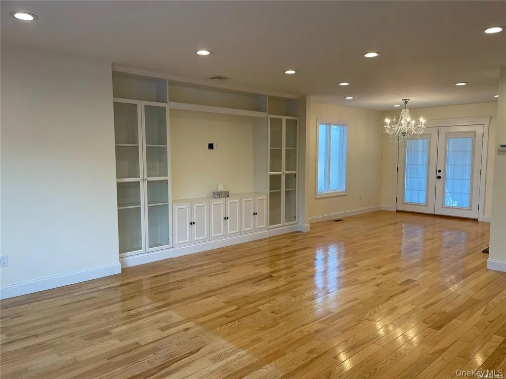 17 Wood Lane, Hempstead, NY, 3 Bedrooms Bedrooms, 6 Rooms Rooms,1 BathroomBathrooms,Residential,For Rent,Wood,0,1041725 17 Wood Lane, Hempstead, NY, 3 Bedrooms Bedrooms, 6 Rooms Rooms,1 BathroomBathrooms,Residential,For Rent,Wood,0,1041725