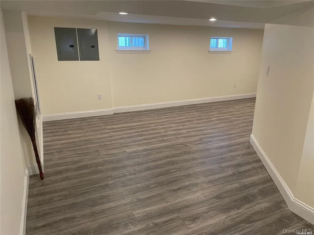 17 Wood Lane, Hempstead, NY, 3 Bedrooms Bedrooms, 6 Rooms Rooms,1 BathroomBathrooms,Residential,For Rent,Wood,0,1041725 17 Wood Lane, Hempstead, NY, 3 Bedrooms Bedrooms, 6 Rooms Rooms,1 BathroomBathrooms,Residential,For Rent,Wood,0,1041725