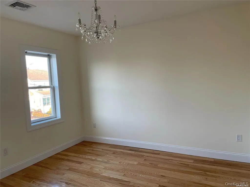 17 Wood Lane, Hempstead, NY, 3 Bedrooms Bedrooms, 6 Rooms Rooms,1 BathroomBathrooms,Residential,For Rent,Wood,0,1041725 17 Wood Lane, Hempstead, NY, 3 Bedrooms Bedrooms, 6 Rooms Rooms,1 BathroomBathrooms,Residential,For Rent,Wood,0,1041725