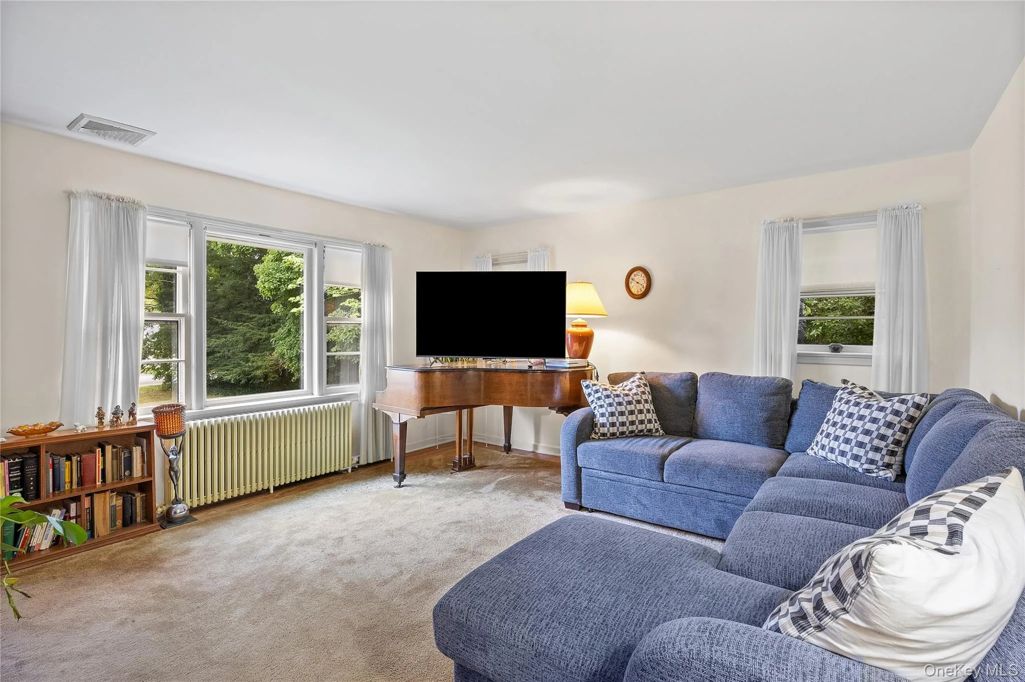 99 Warner Road, Huntington, NY, 4 Bedrooms Bedrooms, 6 Rooms Rooms,2 BathroomsBathrooms,Residential,For Rent,Warner,0,1041730 99 Warner Road, Huntington, NY, 4 Bedrooms Bedrooms, 6 Rooms Rooms,2 BathroomsBathrooms,Residential,For Rent,Warner,0,1041730