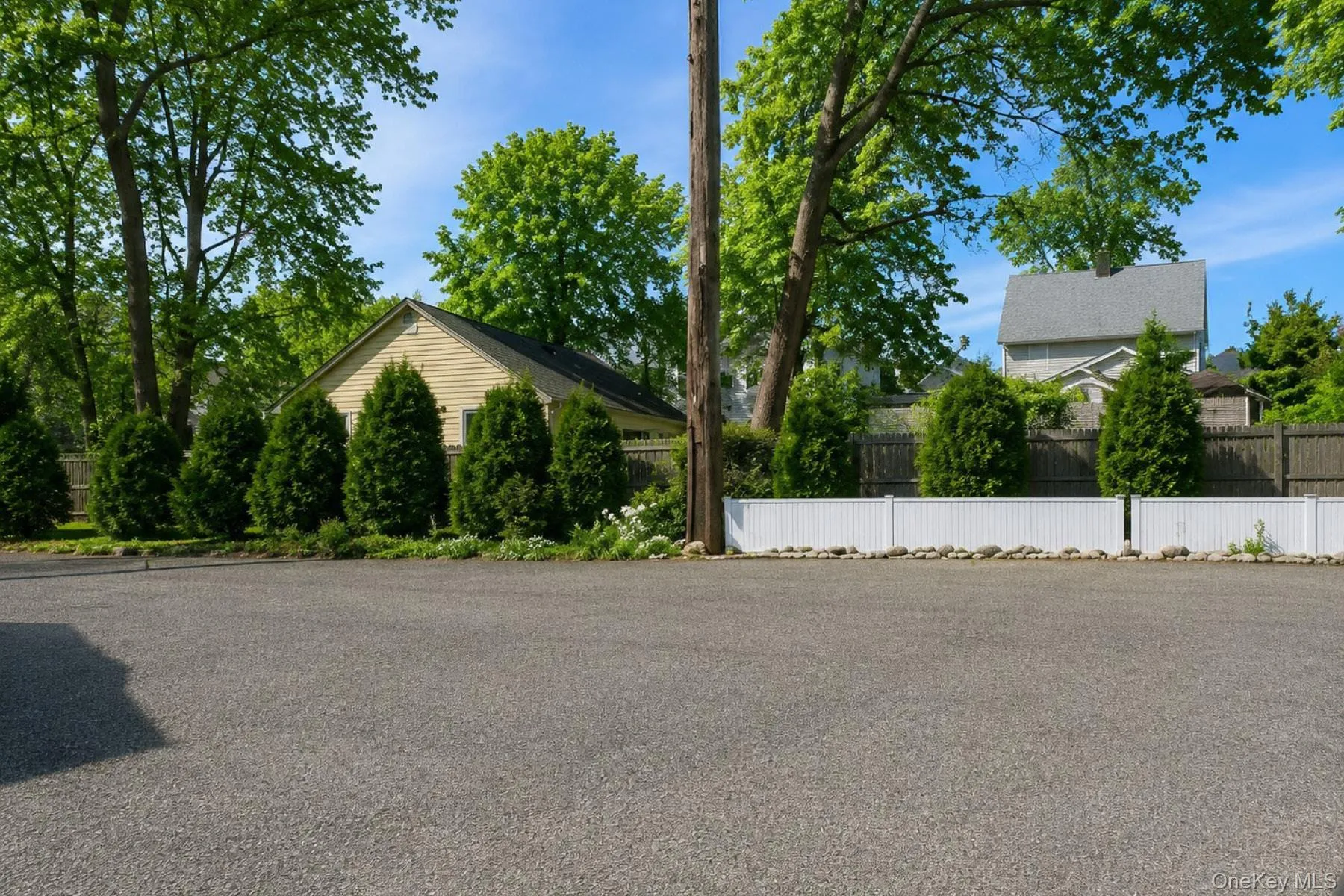 21 Mechanic Street, Huntington, NY, 2 Bedrooms Bedrooms, 6 Rooms Rooms,1 BathroomBathrooms,Residential Lease,For Rent,Mechanic,0,1041732 21 Mechanic Street, Huntington, NY, 2 Bedrooms Bedrooms, 6 Rooms Rooms,1 BathroomBathrooms,Residential Lease,For Rent,Mechanic,0,1041732