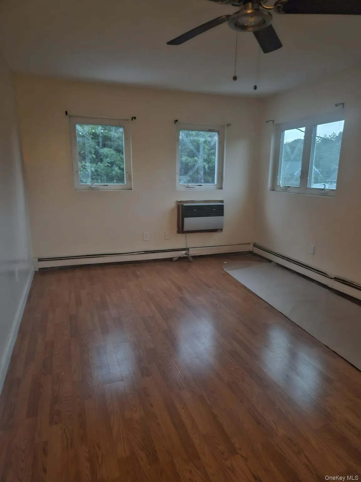 47 Lakeland Street, Babylon, NY, 2 Bedrooms Bedrooms, 5 Rooms Rooms,1 BathroomBathrooms,Residential Lease,For Rent,Lakeland,0,1041741 47 Lakeland Street, Babylon, NY, 2 Bedrooms Bedrooms, 5 Rooms Rooms,1 BathroomBathrooms,Residential Lease,For Rent,Lakeland,0,1041741
