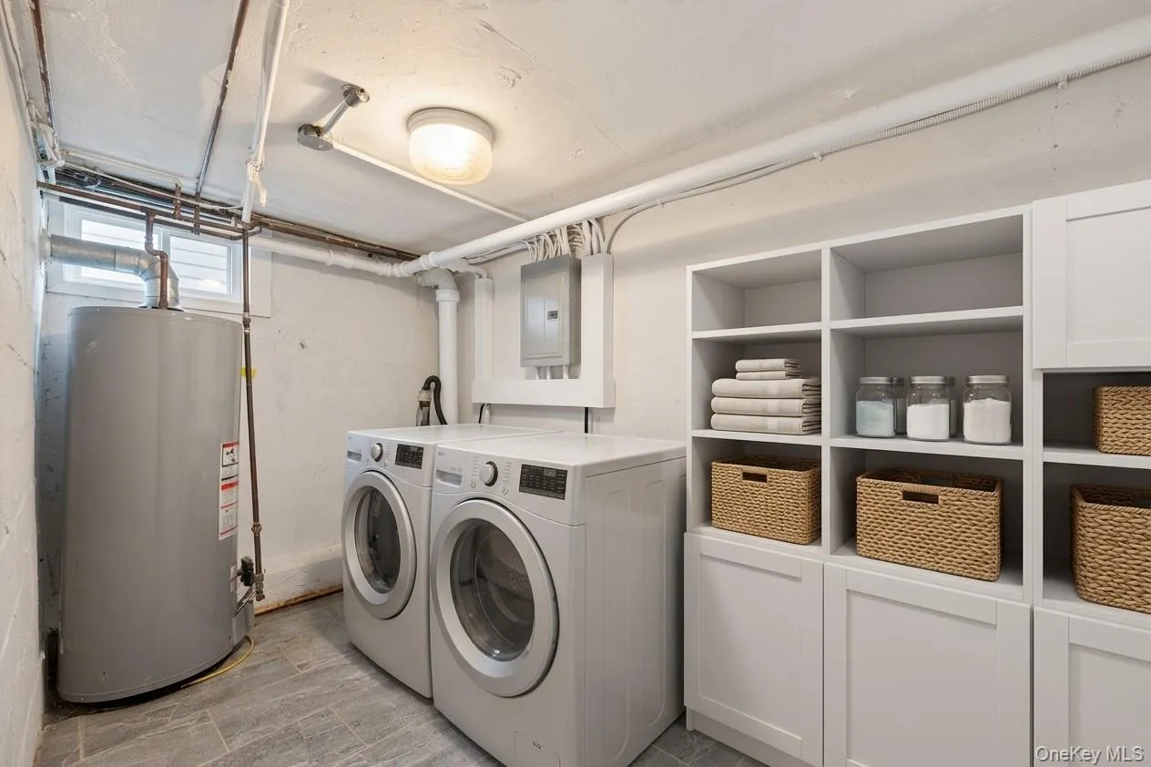 Virtually staged laundry room Virtually staged laundry room