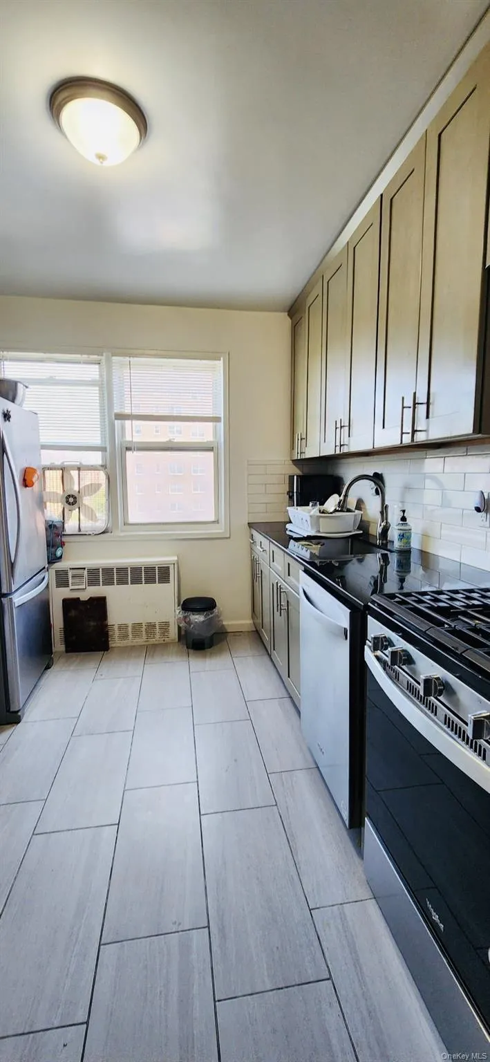 89-15 PARSONS Boulevard, New York, NY, 2 Bedrooms Bedrooms, 5 Rooms Rooms,1 BathroomBathrooms,Residential,For Rent,PARSONS,0,1041747 89-15 PARSONS Boulevard, New York, NY, 2 Bedrooms Bedrooms, 5 Rooms Rooms,1 BathroomBathrooms,Residential,For Rent,PARSONS,0,1041747