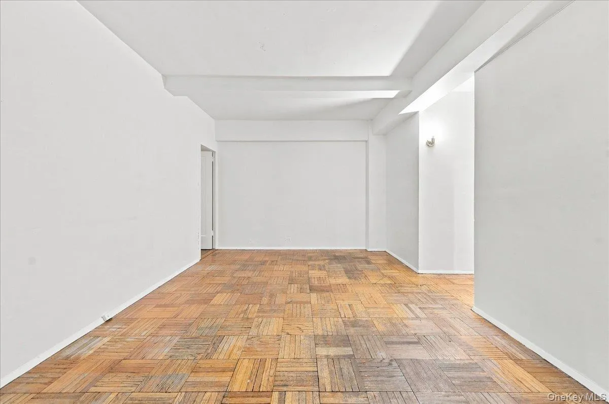 1589 Unionport Road, New York, NY, 1 Bedroom Bedrooms, 4 Rooms Rooms,1 BathroomBathrooms,Residential Lease,For Rent,Unionport,0,1041749 1589 Unionport Road, New York, NY, 1 Bedroom Bedrooms, 4 Rooms Rooms,1 BathroomBathrooms,Residential Lease,For Rent,Unionport,0,1041749