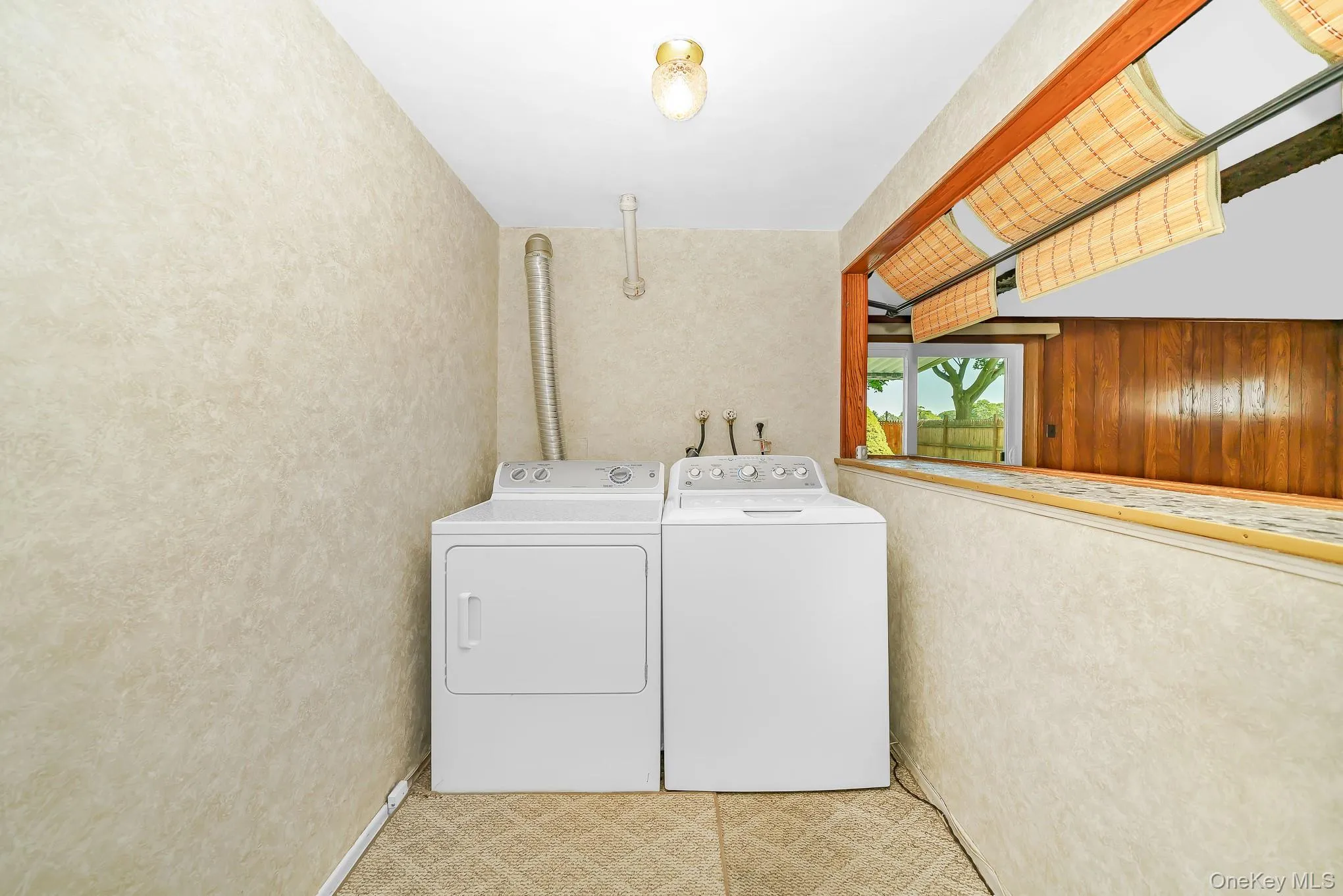221 Roosevelt Avenue, Oyster Bay, NY, 4 Bedrooms Bedrooms, 8 Rooms Rooms,2 BathroomsBathrooms,Residential,For Rent,Roosevelt,0,1041750 221 Roosevelt Avenue, Oyster Bay, NY, 4 Bedrooms Bedrooms, 8 Rooms Rooms,2 BathroomsBathrooms,Residential,For Rent,Roosevelt,0,1041750