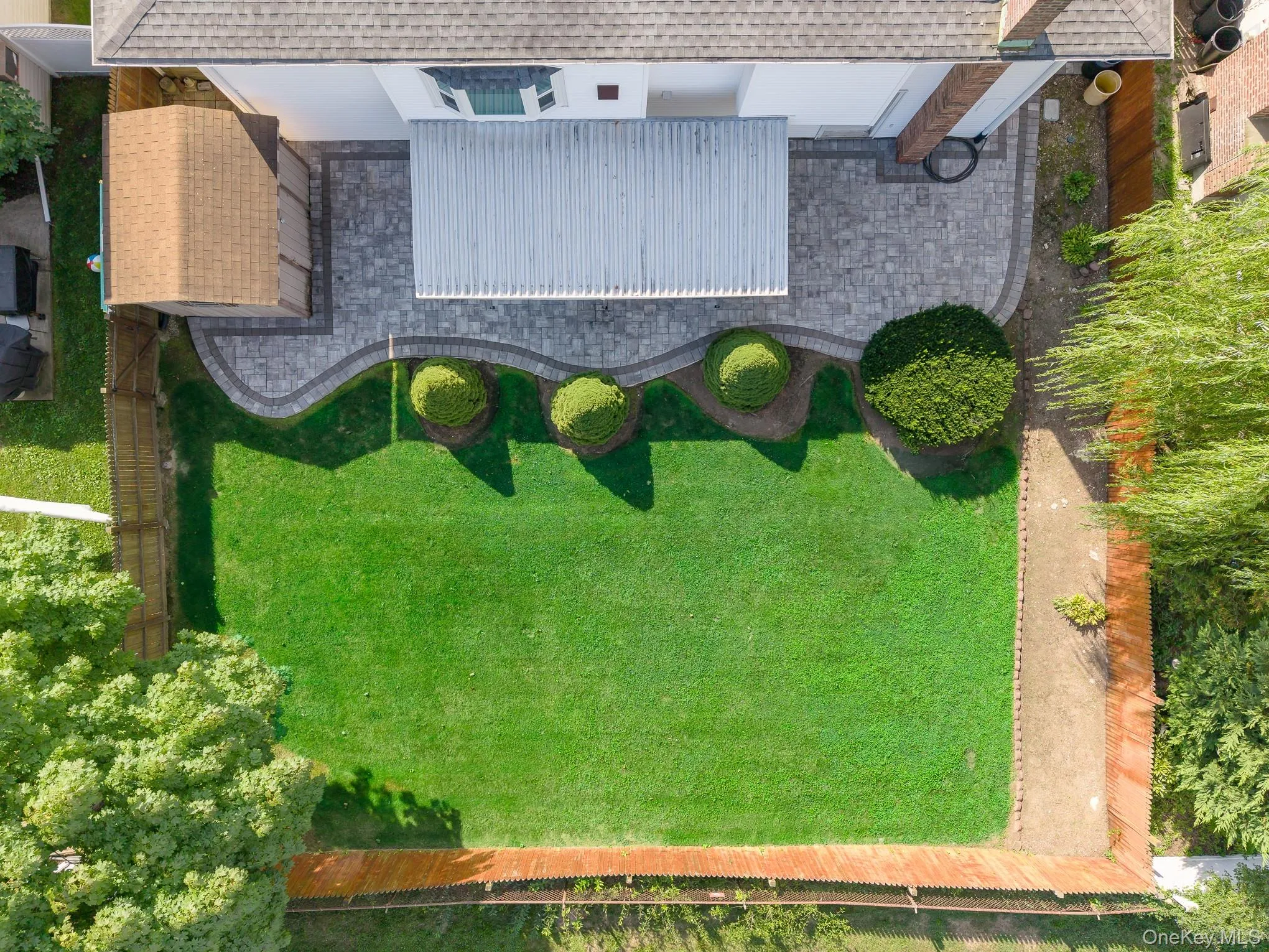 221 Roosevelt Avenue, Oyster Bay, NY, 4 Bedrooms Bedrooms, 8 Rooms Rooms,2 BathroomsBathrooms,Residential,For Rent,Roosevelt,0,1041750 221 Roosevelt Avenue, Oyster Bay, NY, 4 Bedrooms Bedrooms, 8 Rooms Rooms,2 BathroomsBathrooms,Residential,For Rent,Roosevelt,0,1041750
