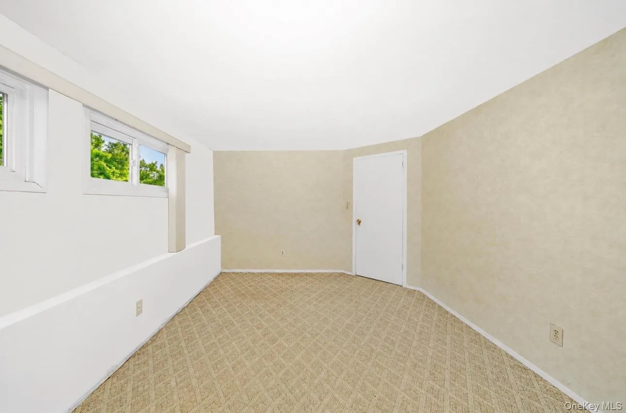 221 Roosevelt Avenue, Oyster Bay, NY, 4 Bedrooms Bedrooms, 8 Rooms Rooms,2 BathroomsBathrooms,Residential,For Rent,Roosevelt,0,1041750 221 Roosevelt Avenue, Oyster Bay, NY, 4 Bedrooms Bedrooms, 8 Rooms Rooms,2 BathroomsBathrooms,Residential,For Rent,Roosevelt,0,1041750