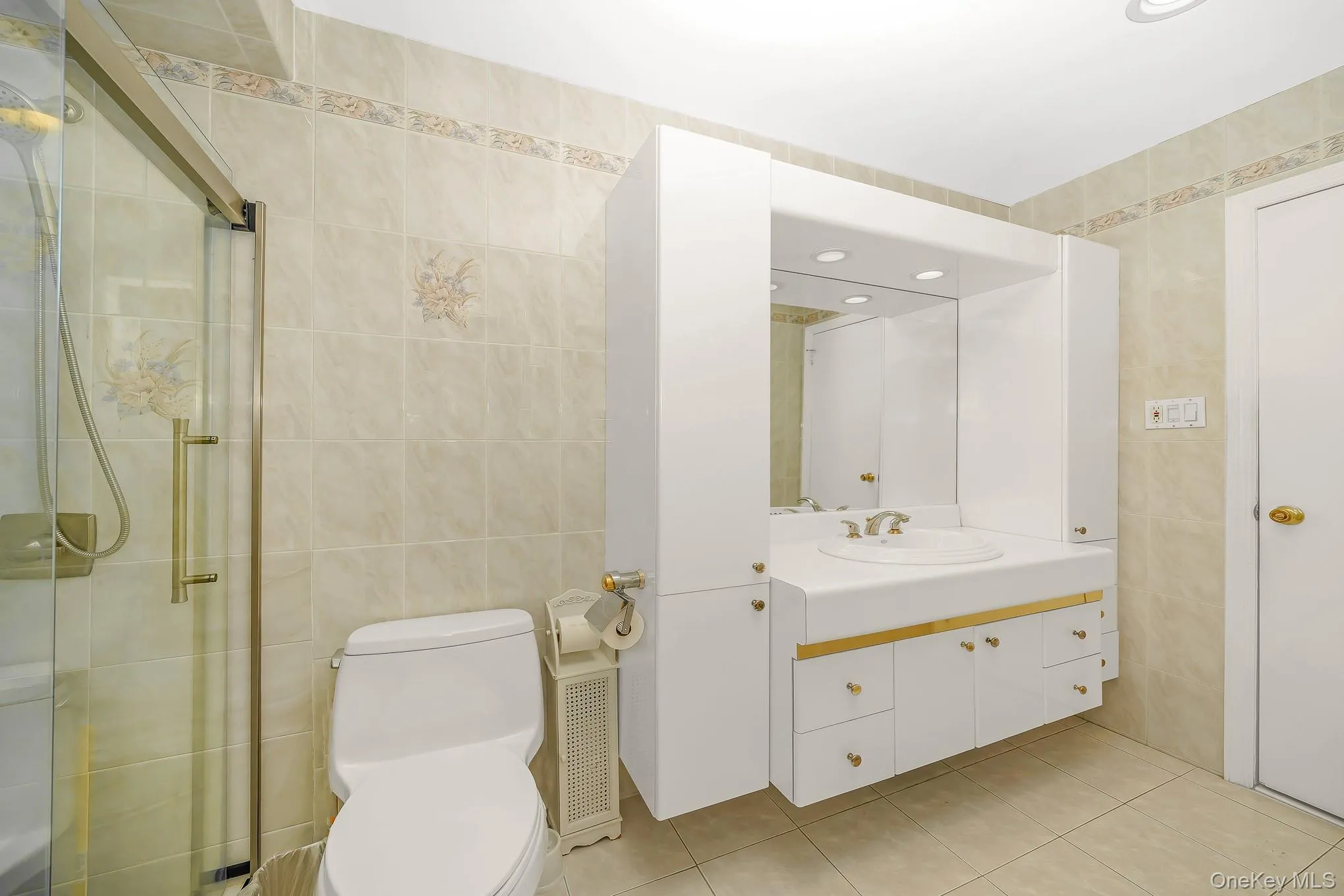 221 Roosevelt Avenue, Oyster Bay, NY, 4 Bedrooms Bedrooms, 8 Rooms Rooms,2 BathroomsBathrooms,Residential,For Rent,Roosevelt,0,1041750 221 Roosevelt Avenue, Oyster Bay, NY, 4 Bedrooms Bedrooms, 8 Rooms Rooms,2 BathroomsBathrooms,Residential,For Rent,Roosevelt,0,1041750