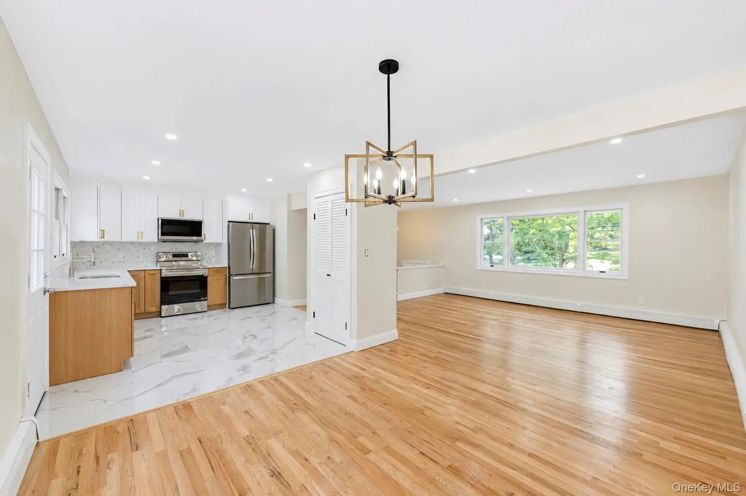 42 Noahs Path, Brookhaven, NY, 5 Bedrooms Bedrooms, 8 Rooms Rooms,3 BathroomsBathrooms,Residential,For Rent,Noahs,0,1041752 42 Noahs Path, Brookhaven, NY, 5 Bedrooms Bedrooms, 8 Rooms Rooms,3 BathroomsBathrooms,Residential,For Rent,Noahs,0,1041752