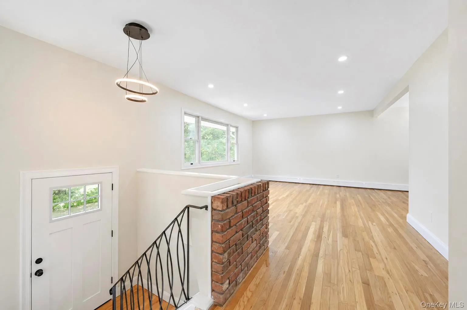 42 Noahs Path, Brookhaven, NY, 5 Bedrooms Bedrooms, 8 Rooms Rooms,3 BathroomsBathrooms,Residential,For Rent,Noahs,0,1041752 42 Noahs Path, Brookhaven, NY, 5 Bedrooms Bedrooms, 8 Rooms Rooms,3 BathroomsBathrooms,Residential,For Rent,Noahs,0,1041752