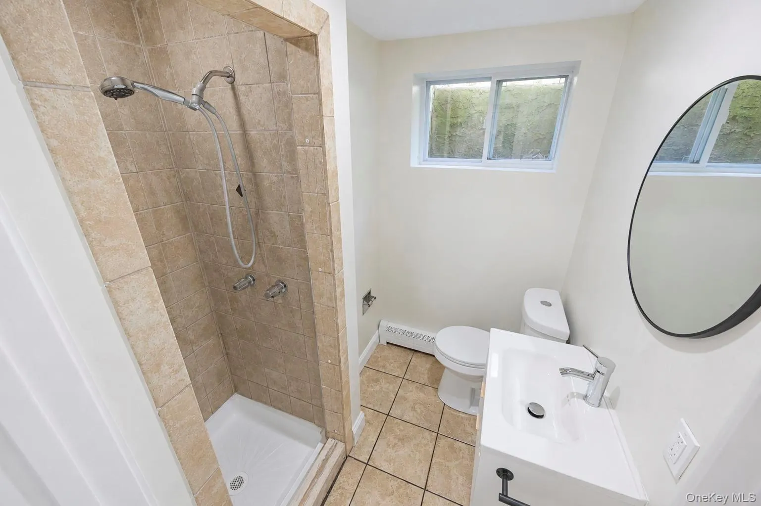 42 Noahs Path, Brookhaven, NY, 5 Bedrooms Bedrooms, 8 Rooms Rooms,3 BathroomsBathrooms,Residential,For Rent,Noahs,0,1041752 42 Noahs Path, Brookhaven, NY, 5 Bedrooms Bedrooms, 8 Rooms Rooms,3 BathroomsBathrooms,Residential,For Rent,Noahs,0,1041752