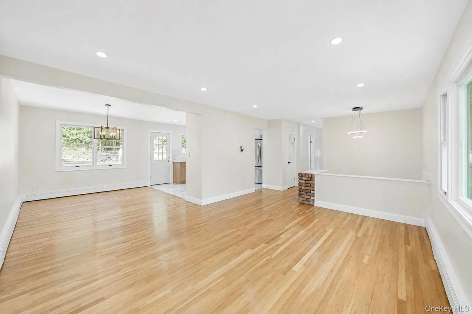 42 Noahs Path, Brookhaven, NY, 5 Bedrooms Bedrooms, 8 Rooms Rooms,3 BathroomsBathrooms,Residential,For Rent,Noahs,0,1041752 42 Noahs Path, Brookhaven, NY, 5 Bedrooms Bedrooms, 8 Rooms Rooms,3 BathroomsBathrooms,Residential,For Rent,Noahs,0,1041752