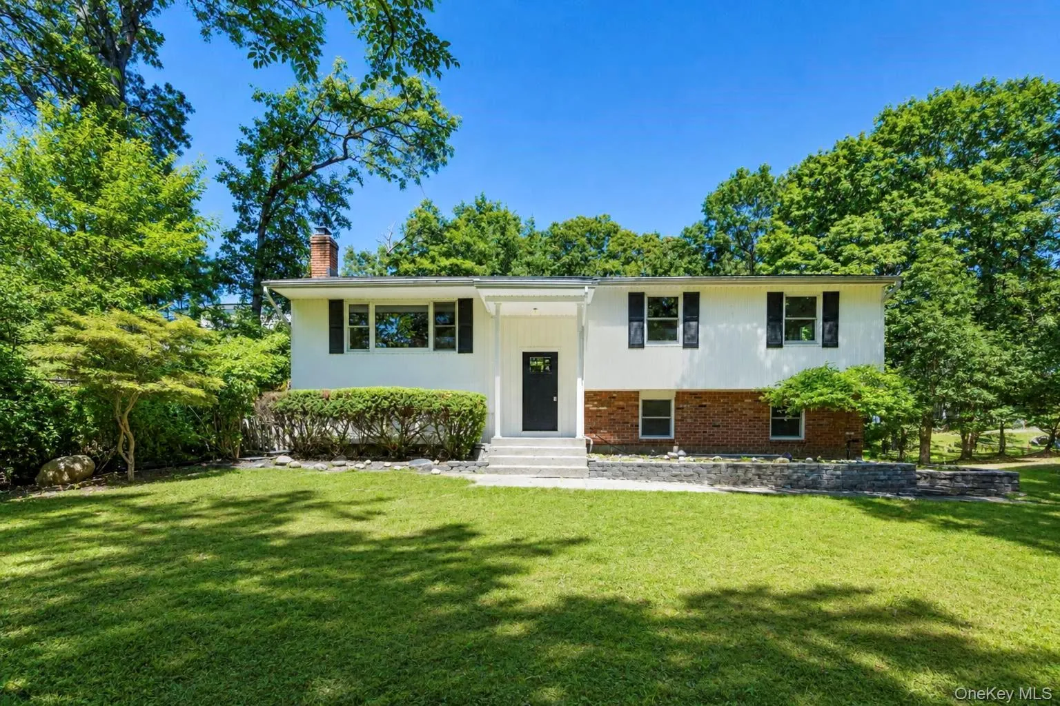42 Noahs Path, Brookhaven, NY, 5 Bedrooms Bedrooms, 8 Rooms Rooms,3 BathroomsBathrooms,Residential,For Rent,Noahs,0,1041752 42 Noahs Path, Brookhaven, NY, 5 Bedrooms Bedrooms, 8 Rooms Rooms,3 BathroomsBathrooms,Residential,For Rent,Noahs,0,1041752