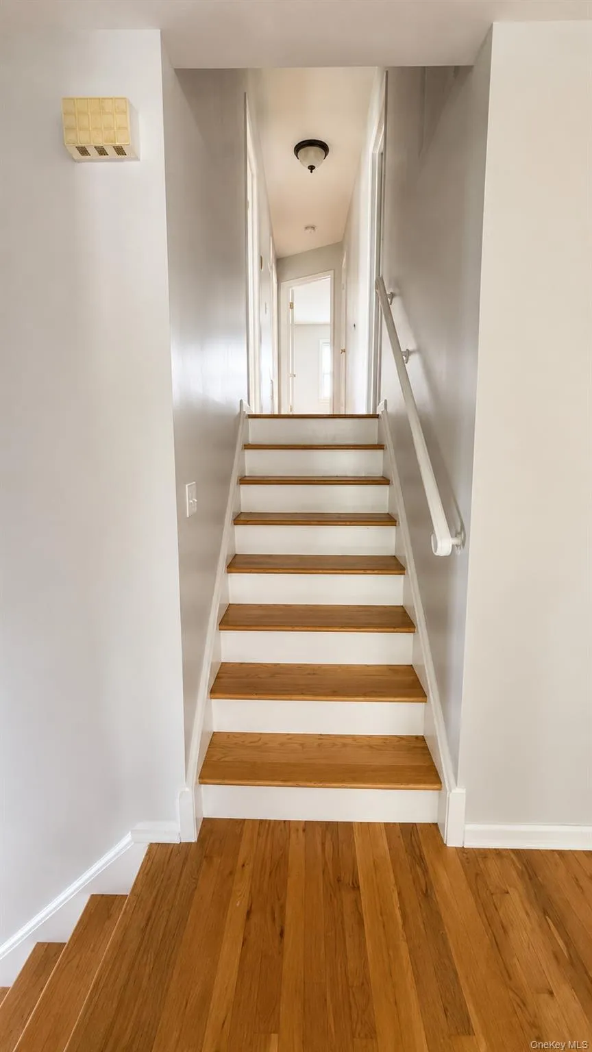 1533 208th Street, New York, NY, 3 Bedrooms Bedrooms, 8 Rooms Rooms,2 BathroomsBathrooms,Residential Lease,For Rent,208th,0,1041754 1533 208th Street, New York, NY, 3 Bedrooms Bedrooms, 8 Rooms Rooms,2 BathroomsBathrooms,Residential Lease,For Rent,208th,0,1041754