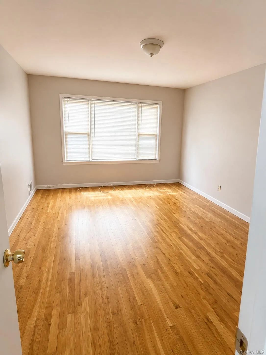 1533 208th Street, New York, NY, 3 Bedrooms Bedrooms, 8 Rooms Rooms,2 BathroomsBathrooms,Residential Lease,For Rent,208th,0,1041754 1533 208th Street, New York, NY, 3 Bedrooms Bedrooms, 8 Rooms Rooms,2 BathroomsBathrooms,Residential Lease,For Rent,208th,0,1041754