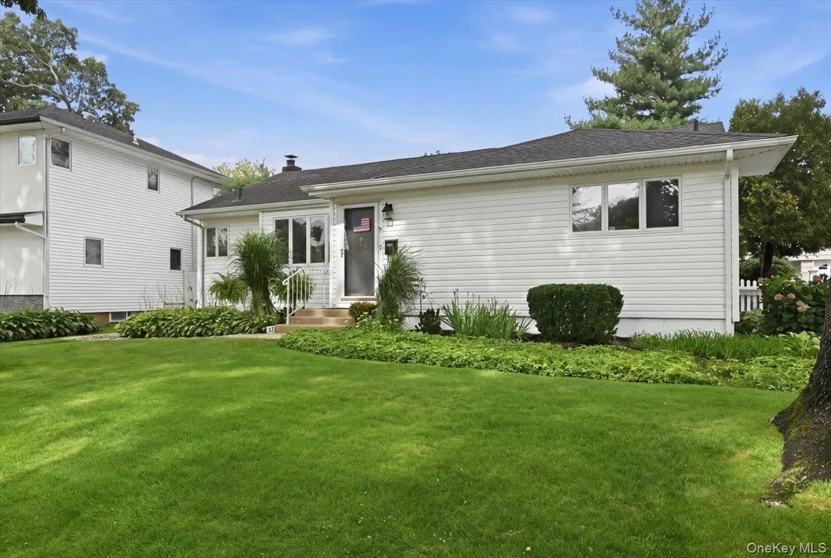 1471 Beech Lane, Hempstead, NY, 4 Bedrooms Bedrooms, 8 Rooms Rooms,2 BathroomsBathrooms,Residential,For Rent,Beech,0,1041755 1471 Beech Lane, Hempstead, NY, 4 Bedrooms Bedrooms, 8 Rooms Rooms,2 BathroomsBathrooms,Residential,For Rent,Beech,0,1041755
