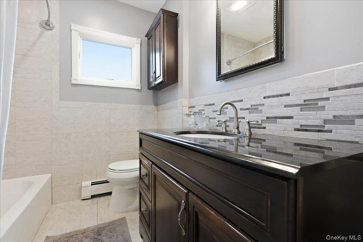 1471 Beech Lane, Hempstead, NY, 4 Bedrooms Bedrooms, 8 Rooms Rooms,2 BathroomsBathrooms,Residential,For Rent,Beech,0,1041755 1471 Beech Lane, Hempstead, NY, 4 Bedrooms Bedrooms, 8 Rooms Rooms,2 BathroomsBathrooms,Residential,For Rent,Beech,0,1041755