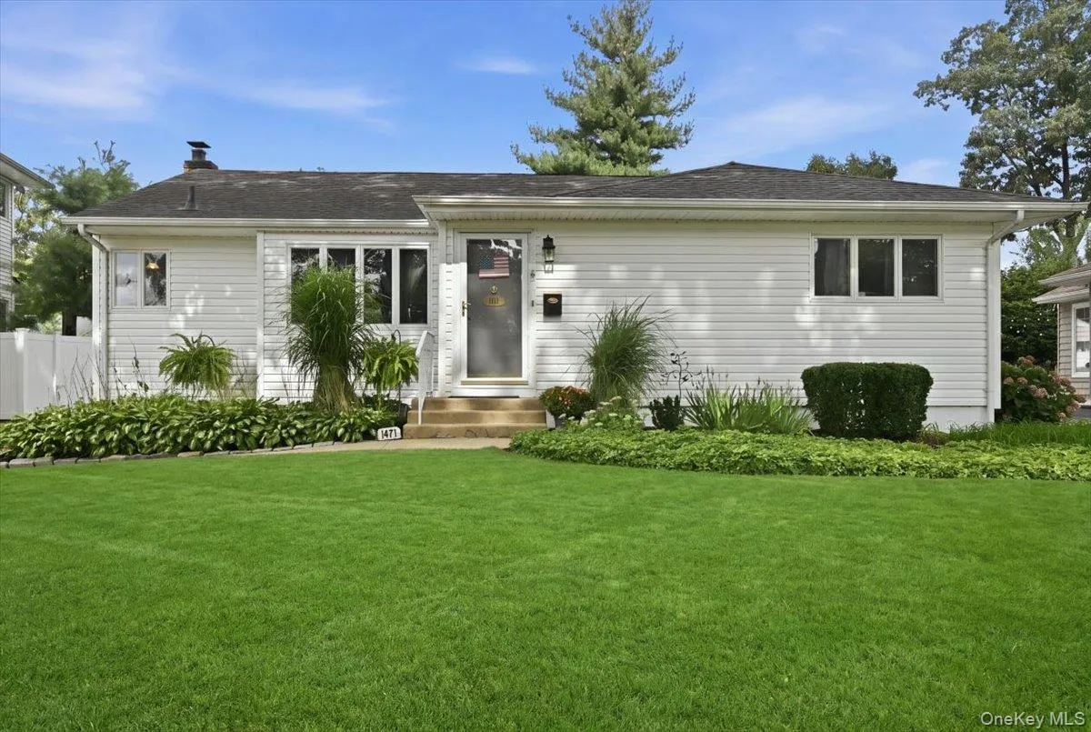 1471 Beech Lane, Hempstead, NY, 4 Bedrooms Bedrooms, 8 Rooms Rooms,2 BathroomsBathrooms,Residential,For Rent,Beech,0,1041755 1471 Beech Lane, Hempstead, NY, 4 Bedrooms Bedrooms, 8 Rooms Rooms,2 BathroomsBathrooms,Residential,For Rent,Beech,0,1041755