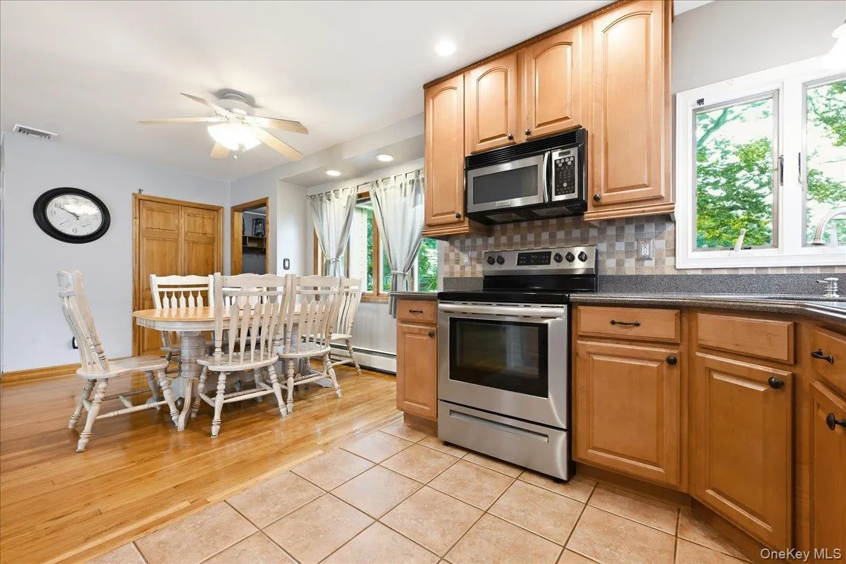 1471 Beech Lane, Hempstead, NY, 4 Bedrooms Bedrooms, 8 Rooms Rooms,2 BathroomsBathrooms,Residential,For Rent,Beech,0,1041755 1471 Beech Lane, Hempstead, NY, 4 Bedrooms Bedrooms, 8 Rooms Rooms,2 BathroomsBathrooms,Residential,For Rent,Beech,0,1041755