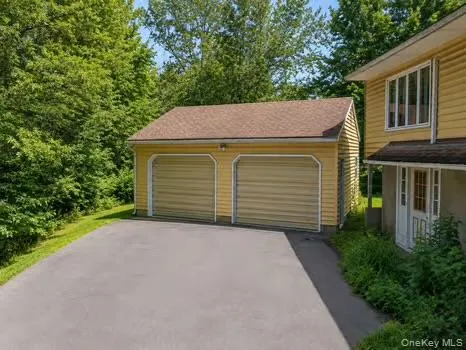 398 Scotchtown Road, Goshen, NY, 3 Bedrooms Bedrooms, 8 Rooms Rooms,2 BathroomsBathrooms,Residential,For Rent,Scotchtown,0,1041760 398 Scotchtown Road, Goshen, NY, 3 Bedrooms Bedrooms, 8 Rooms Rooms,2 BathroomsBathrooms,Residential,For Rent,Scotchtown,0,1041760