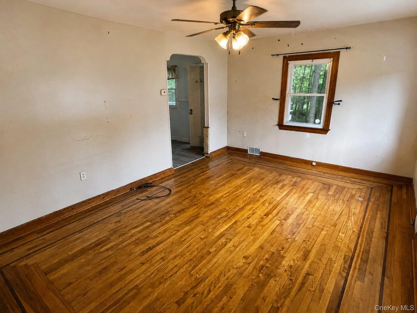 17 Greenview Avenue, Thompson, NY, 3 Bedrooms Bedrooms, 8 Rooms Rooms,1 BathroomBathrooms,Residential Lease,For Rent,Greenview,0,1041764 17 Greenview Avenue, Thompson, NY, 3 Bedrooms Bedrooms, 8 Rooms Rooms,1 BathroomBathrooms,Residential Lease,For Rent,Greenview,0,1041764