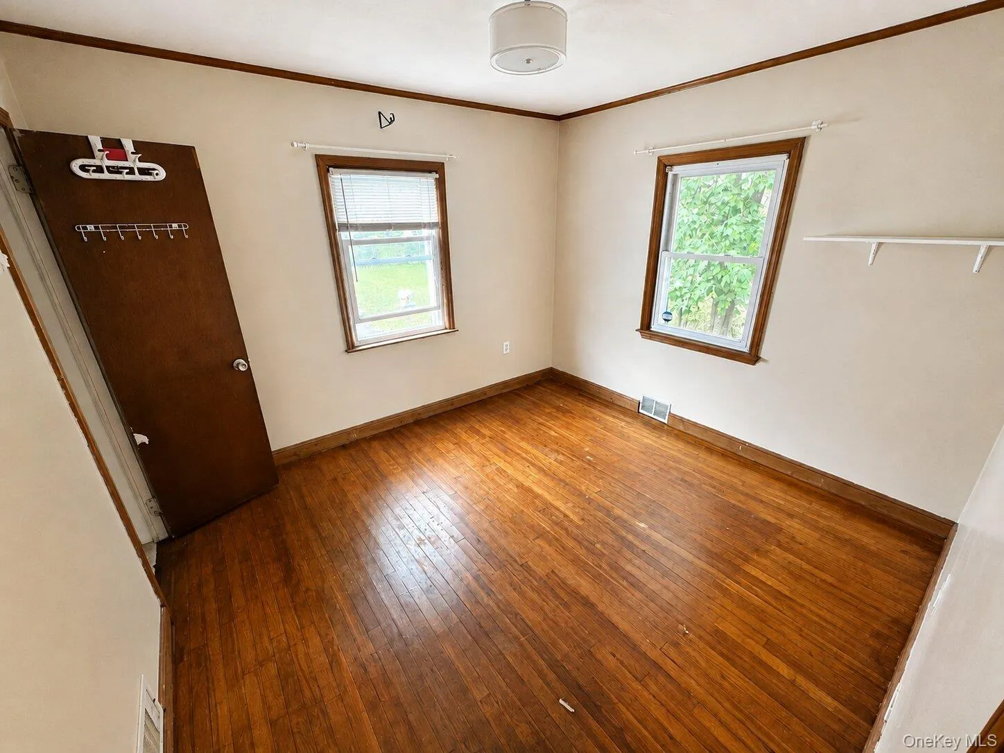 17 Greenview Avenue, Thompson, NY, 3 Bedrooms Bedrooms, 8 Rooms Rooms,1 BathroomBathrooms,Residential Lease,For Rent,Greenview,0,1041764 17 Greenview Avenue, Thompson, NY, 3 Bedrooms Bedrooms, 8 Rooms Rooms,1 BathroomBathrooms,Residential Lease,For Rent,Greenview,0,1041764