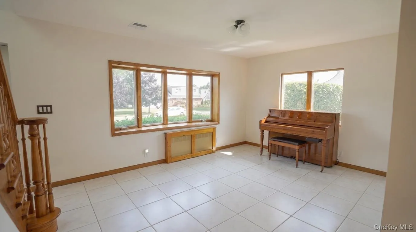 265 Weidner Avenue, Hempstead, NY, 3 Bedrooms Bedrooms, 7 Rooms Rooms,2 BathroomsBathrooms,Residential,For Rent,Weidner,0,1041765 265 Weidner Avenue, Hempstead, NY, 3 Bedrooms Bedrooms, 7 Rooms Rooms,2 BathroomsBathrooms,Residential,For Rent,Weidner,0,1041765