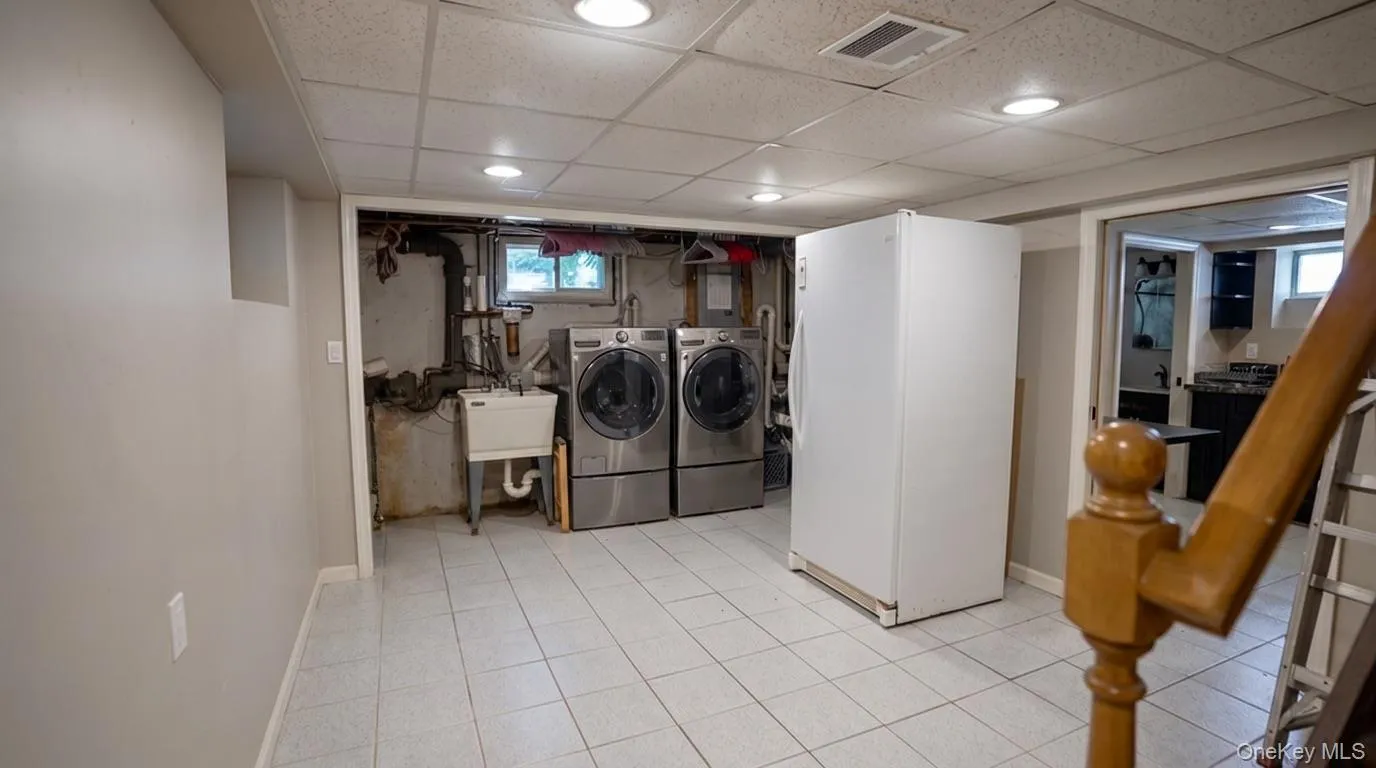265 Weidner Avenue, Hempstead, NY, 3 Bedrooms Bedrooms, 7 Rooms Rooms,2 BathroomsBathrooms,Residential,For Rent,Weidner,0,1041765 265 Weidner Avenue, Hempstead, NY, 3 Bedrooms Bedrooms, 7 Rooms Rooms,2 BathroomsBathrooms,Residential,For Rent,Weidner,0,1041765