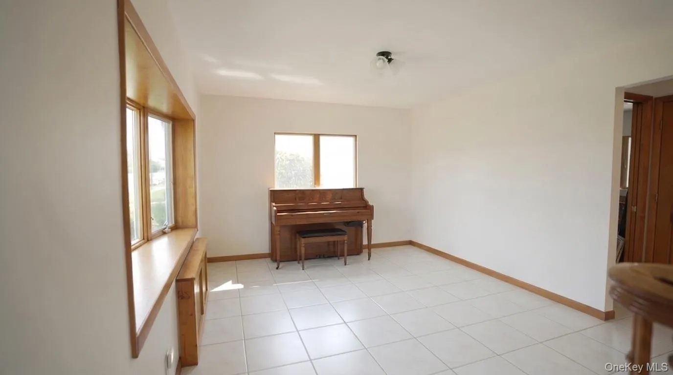 265 Weidner Avenue, Hempstead, NY, 3 Bedrooms Bedrooms, 7 Rooms Rooms,2 BathroomsBathrooms,Residential,For Rent,Weidner,0,1041765 265 Weidner Avenue, Hempstead, NY, 3 Bedrooms Bedrooms, 7 Rooms Rooms,2 BathroomsBathrooms,Residential,For Rent,Weidner,0,1041765