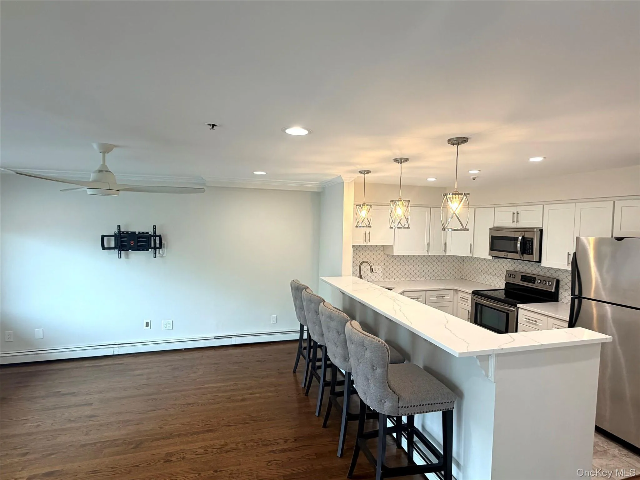 108 Atlantic Avenue, Hempstead, NY, 2 Bedrooms Bedrooms, 4 Rooms Rooms,1 BathroomBathrooms,Residential Lease,For Rent,Atlantic,0,1041767 108 Atlantic Avenue, Hempstead, NY, 2 Bedrooms Bedrooms, 4 Rooms Rooms,1 BathroomBathrooms,Residential Lease,For Rent,Atlantic,0,1041767
