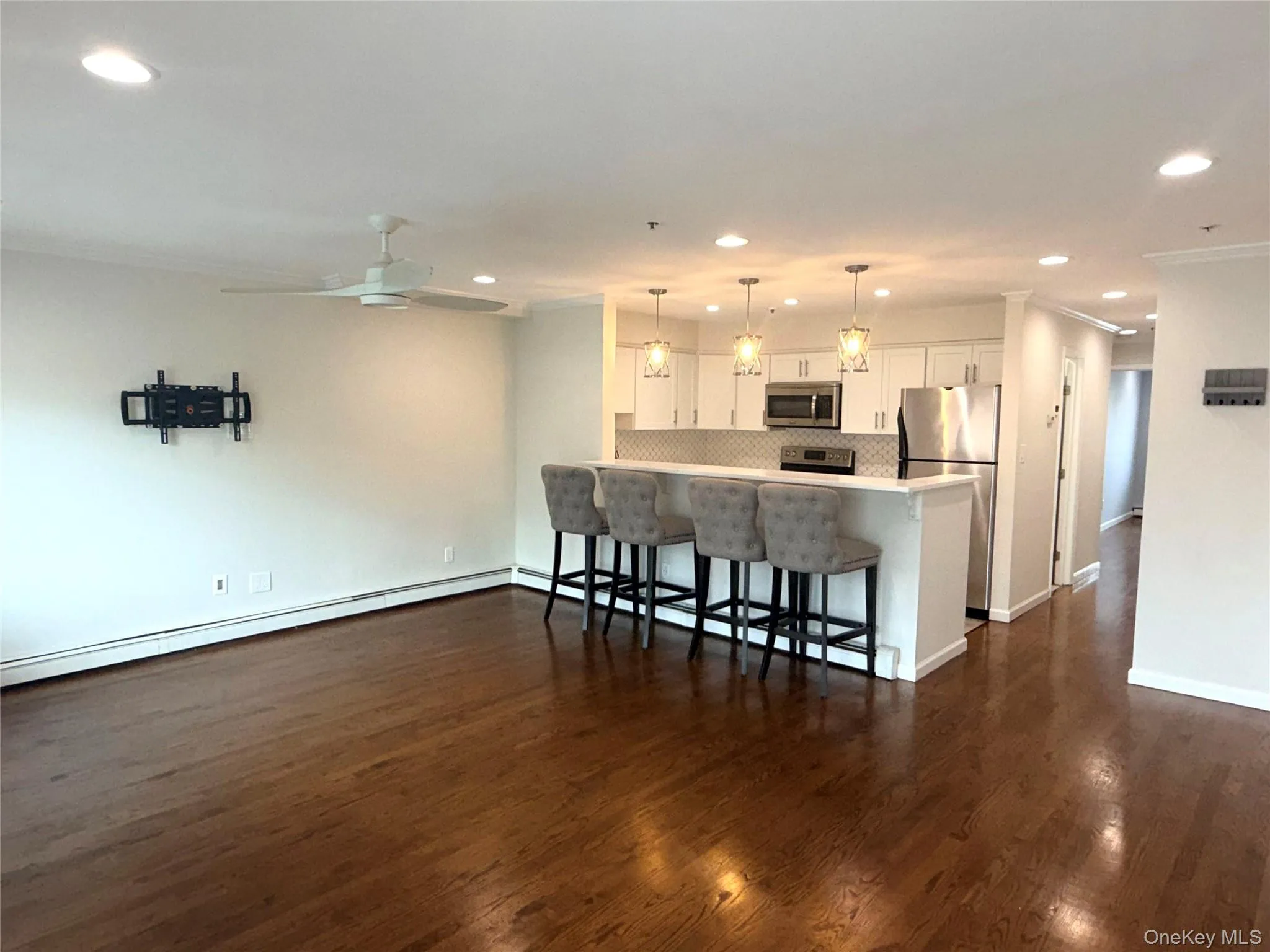 108 Atlantic Avenue, Hempstead, NY, 2 Bedrooms Bedrooms, 4 Rooms Rooms,1 BathroomBathrooms,Residential Lease,For Rent,Atlantic,0,1041767 108 Atlantic Avenue, Hempstead, NY, 2 Bedrooms Bedrooms, 4 Rooms Rooms,1 BathroomBathrooms,Residential Lease,For Rent,Atlantic,0,1041767