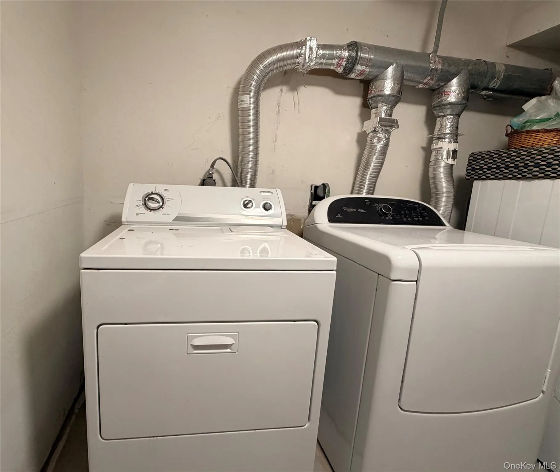 108 Atlantic Avenue, Hempstead, NY, 2 Bedrooms Bedrooms, 4 Rooms Rooms,1 BathroomBathrooms,Residential Lease,For Rent,Atlantic,0,1041767 108 Atlantic Avenue, Hempstead, NY, 2 Bedrooms Bedrooms, 4 Rooms Rooms,1 BathroomBathrooms,Residential Lease,For Rent,Atlantic,0,1041767