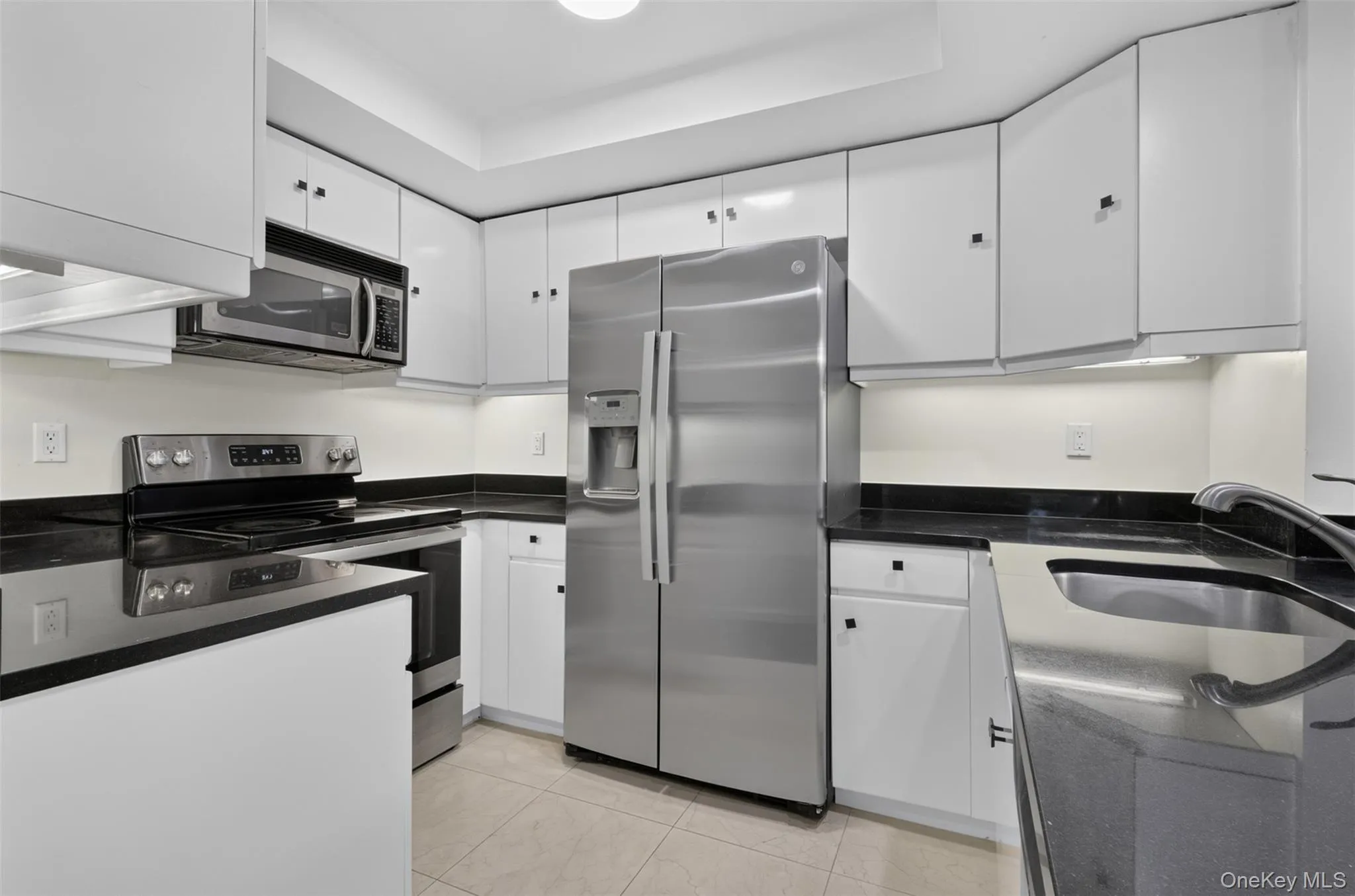 88 Cuttermill Road, North Hempstead, NY, 2 Bedrooms Bedrooms, 4 Rooms Rooms,2 BathroomsBathrooms,Residential,For Rent,Cuttermill Road,0,1041769 88 Cuttermill Road, North Hempstead, NY, 2 Bedrooms Bedrooms, 4 Rooms Rooms,2 BathroomsBathrooms,Residential,For Rent,Cuttermill Road,0,1041769