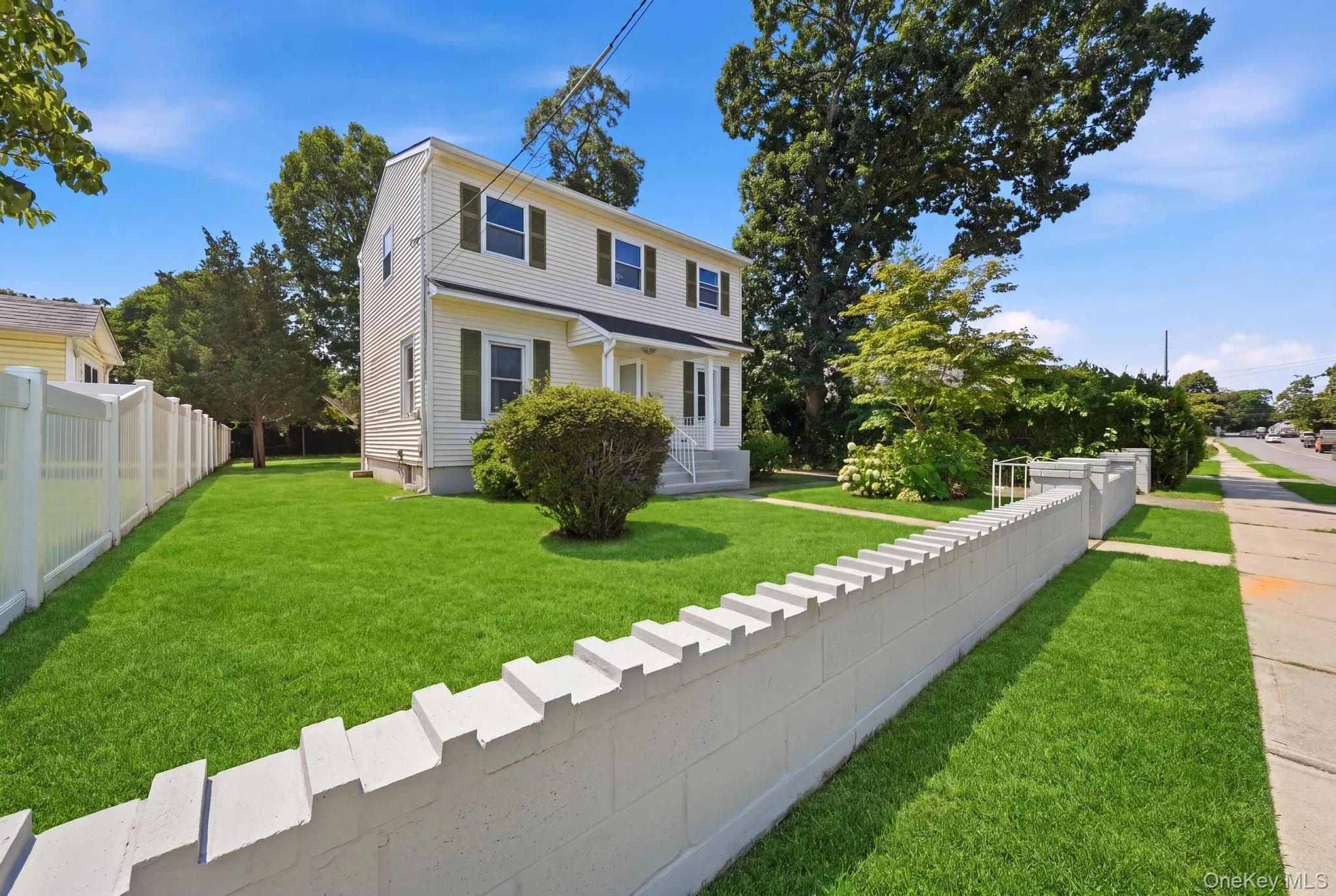 50 Bittermint Street, Islip, NY, 3 Bedrooms Bedrooms, 7 Rooms Rooms,3 BathroomsBathrooms,Residential,For Rent,Bittermint,0,1041773 50 Bittermint Street, Islip, NY, 3 Bedrooms Bedrooms, 7 Rooms Rooms,3 BathroomsBathrooms,Residential,For Rent,Bittermint,0,1041773