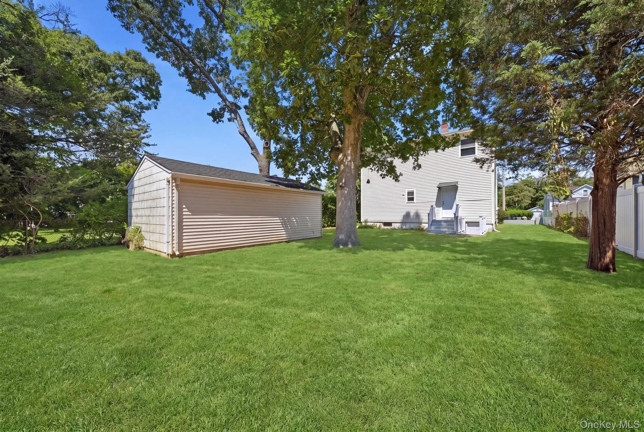 50 Bittermint Street, Islip, NY, 3 Bedrooms Bedrooms, 7 Rooms Rooms,3 BathroomsBathrooms,Residential,For Rent,Bittermint,0,1041773 50 Bittermint Street, Islip, NY, 3 Bedrooms Bedrooms, 7 Rooms Rooms,3 BathroomsBathrooms,Residential,For Rent,Bittermint,0,1041773