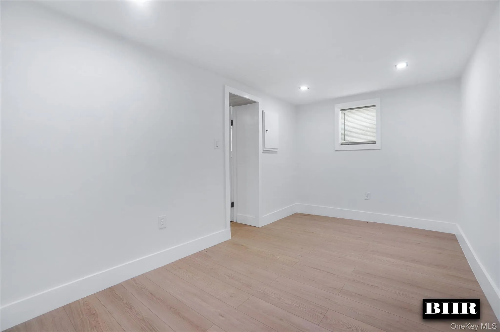 190 Kensington Street, New York, NY, 4 Bedrooms Bedrooms, 9 Rooms Rooms,3 BathroomsBathrooms,Residential,For Rent,Kensington,0,1041779 190 Kensington Street, New York, NY, 4 Bedrooms Bedrooms, 9 Rooms Rooms,3 BathroomsBathrooms,Residential,For Rent,Kensington,0,1041779