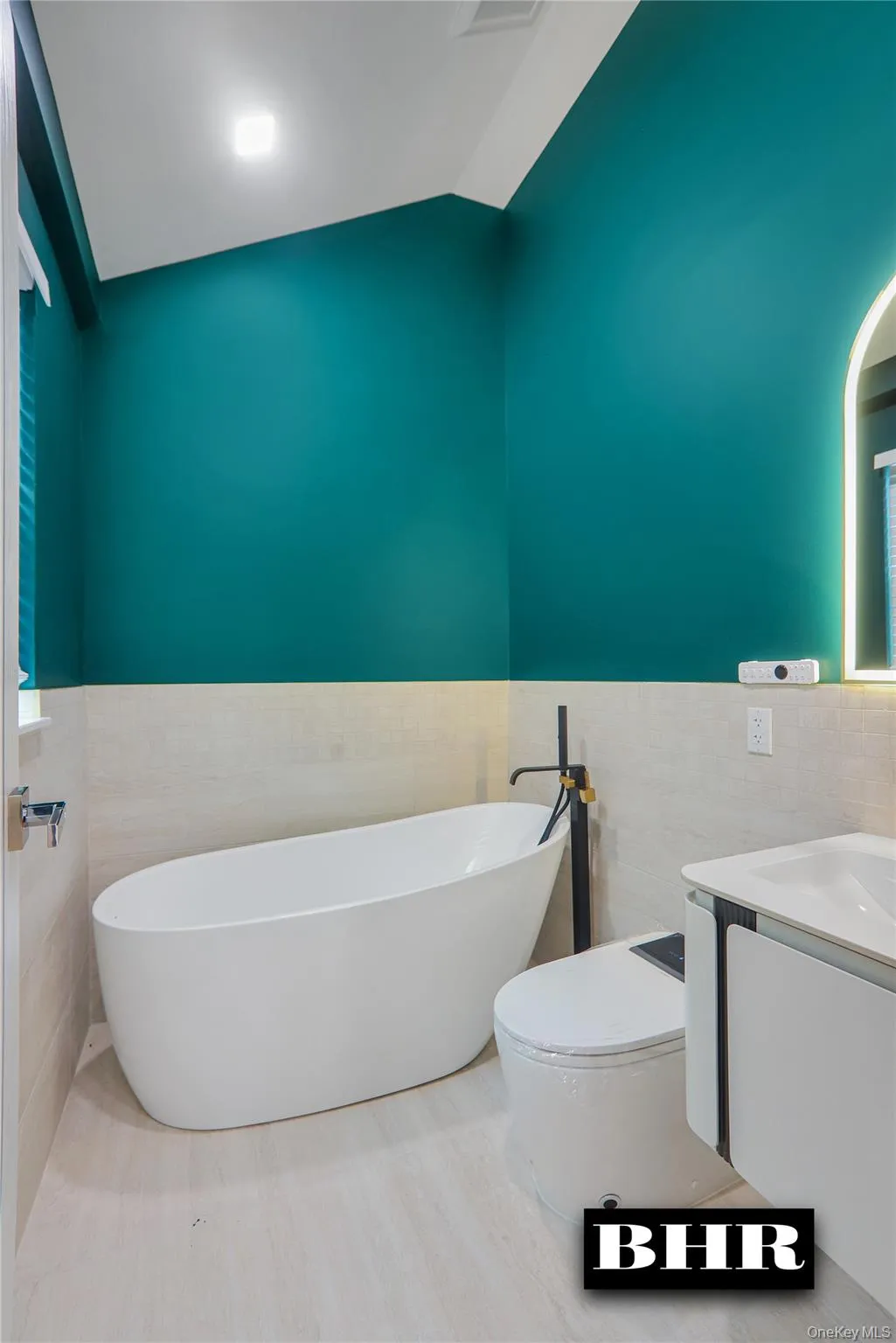 190 Kensington Street, New York, NY, 4 Bedrooms Bedrooms, 9 Rooms Rooms,3 BathroomsBathrooms,Residential,For Rent,Kensington,0,1041779 190 Kensington Street, New York, NY, 4 Bedrooms Bedrooms, 9 Rooms Rooms,3 BathroomsBathrooms,Residential,For Rent,Kensington,0,1041779