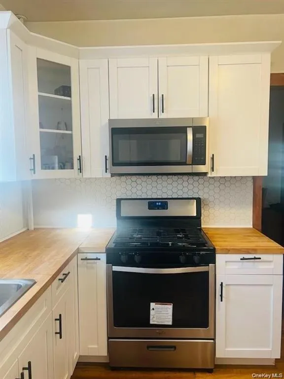 25 Forester Avenue, Warwick (town), NY, 3 Bedrooms Bedrooms, 7 Rooms Rooms,1 BathroomBathrooms,Residential Lease,For Rent,Forester,0,1041780 25 Forester Avenue, Warwick (town), NY, 3 Bedrooms Bedrooms, 7 Rooms Rooms,1 BathroomBathrooms,Residential Lease,For Rent,Forester,0,1041780
