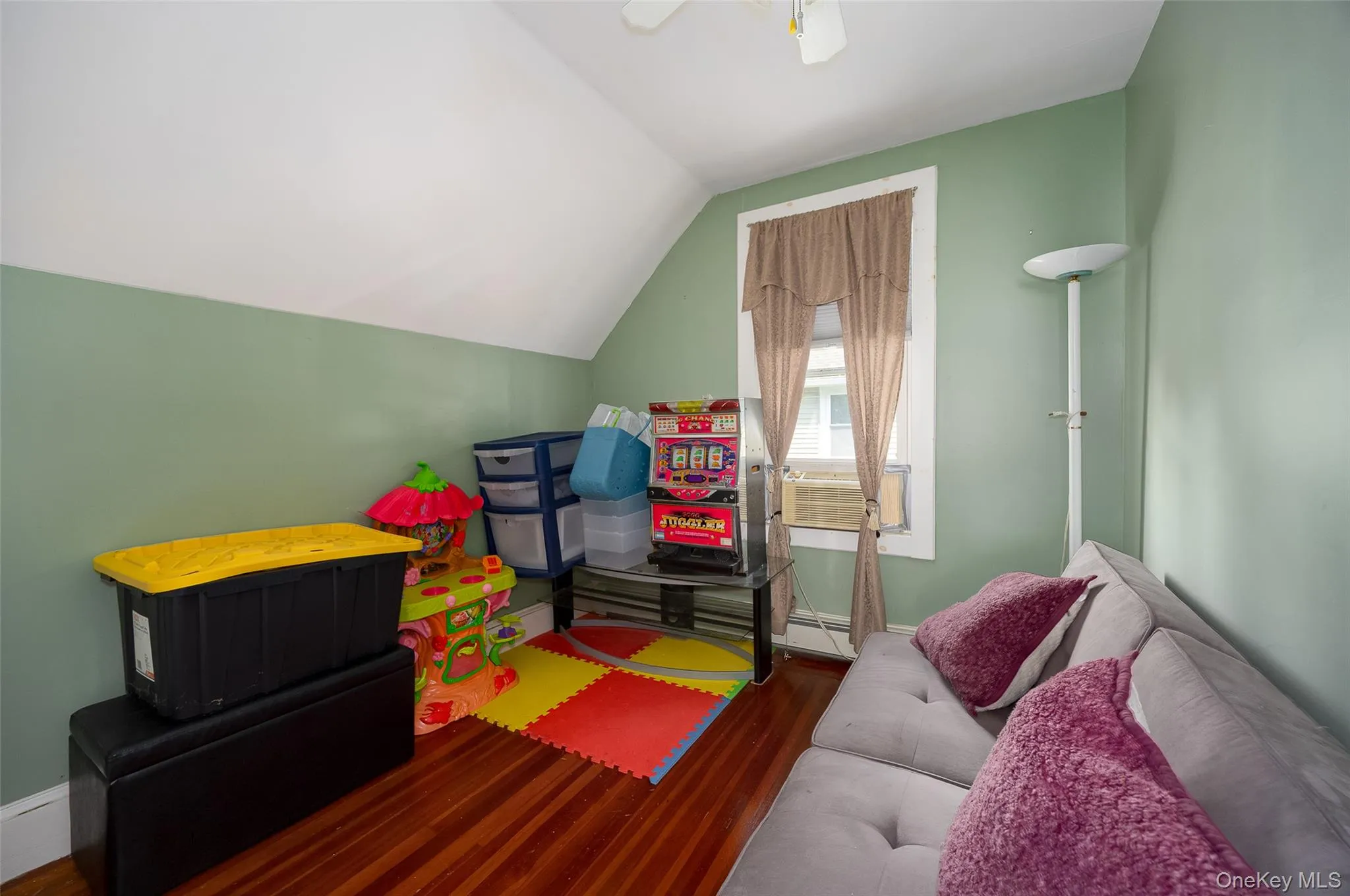 9 Hughes Avenue, Hyde Park, NY, 3 Bedrooms Bedrooms, 6 Rooms Rooms,2 BathroomsBathrooms,Residential,For Rent,Hughes,0,1041782 9 Hughes Avenue, Hyde Park, NY, 3 Bedrooms Bedrooms, 6 Rooms Rooms,2 BathroomsBathrooms,Residential,For Rent,Hughes,0,1041782