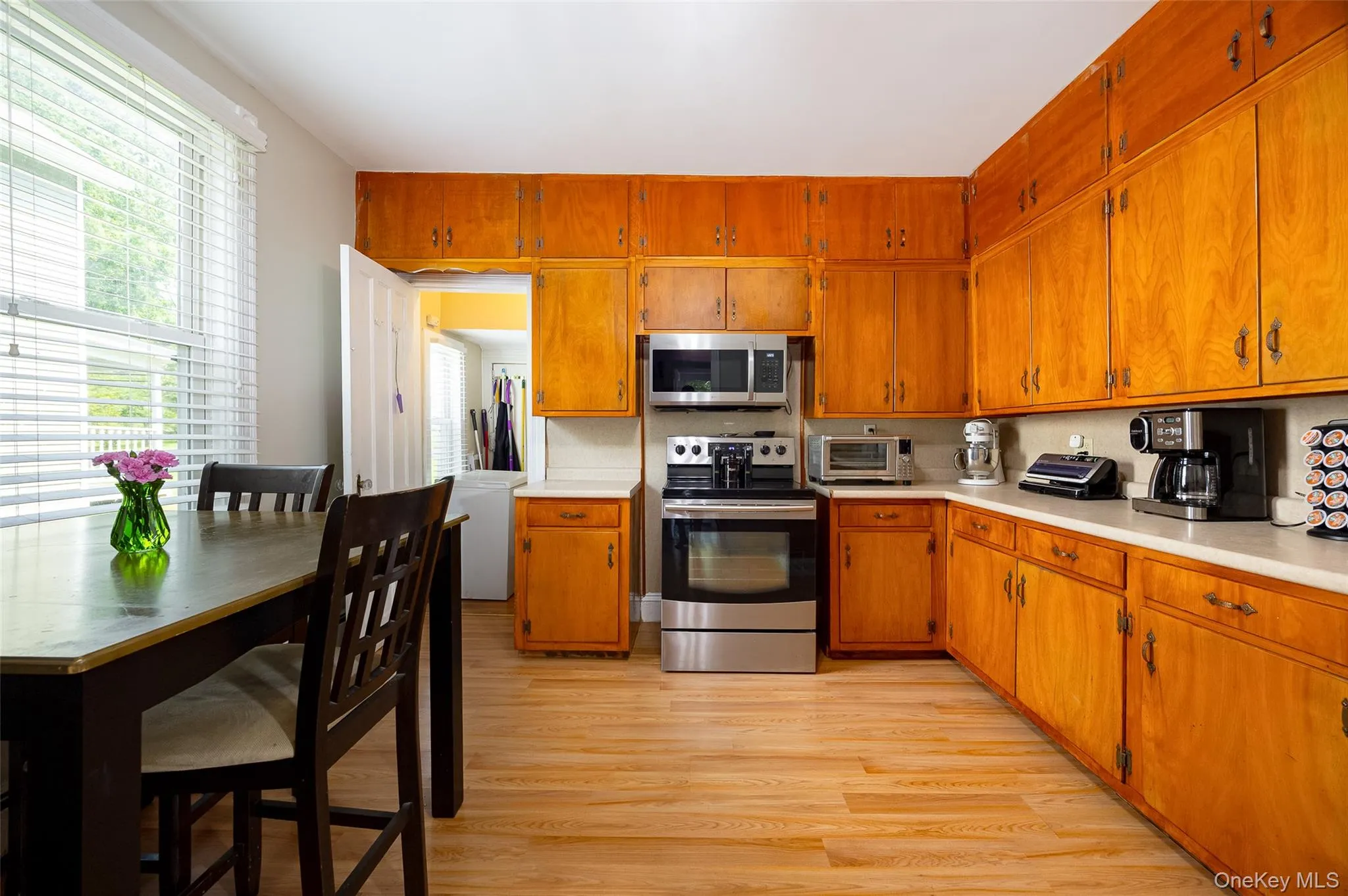 9 Hughes Avenue, Hyde Park, NY, 3 Bedrooms Bedrooms, 6 Rooms Rooms,2 BathroomsBathrooms,Residential,For Rent,Hughes,0,1041782 9 Hughes Avenue, Hyde Park, NY, 3 Bedrooms Bedrooms, 6 Rooms Rooms,2 BathroomsBathrooms,Residential,For Rent,Hughes,0,1041782