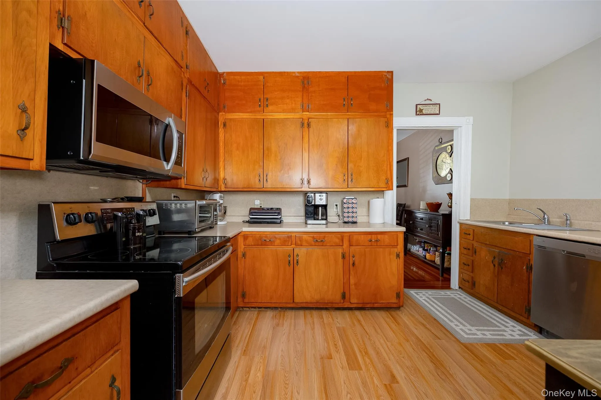 9 Hughes Avenue, Hyde Park, NY, 3 Bedrooms Bedrooms, 6 Rooms Rooms,2 BathroomsBathrooms,Residential,For Rent,Hughes,0,1041782 9 Hughes Avenue, Hyde Park, NY, 3 Bedrooms Bedrooms, 6 Rooms Rooms,2 BathroomsBathrooms,Residential,For Rent,Hughes,0,1041782